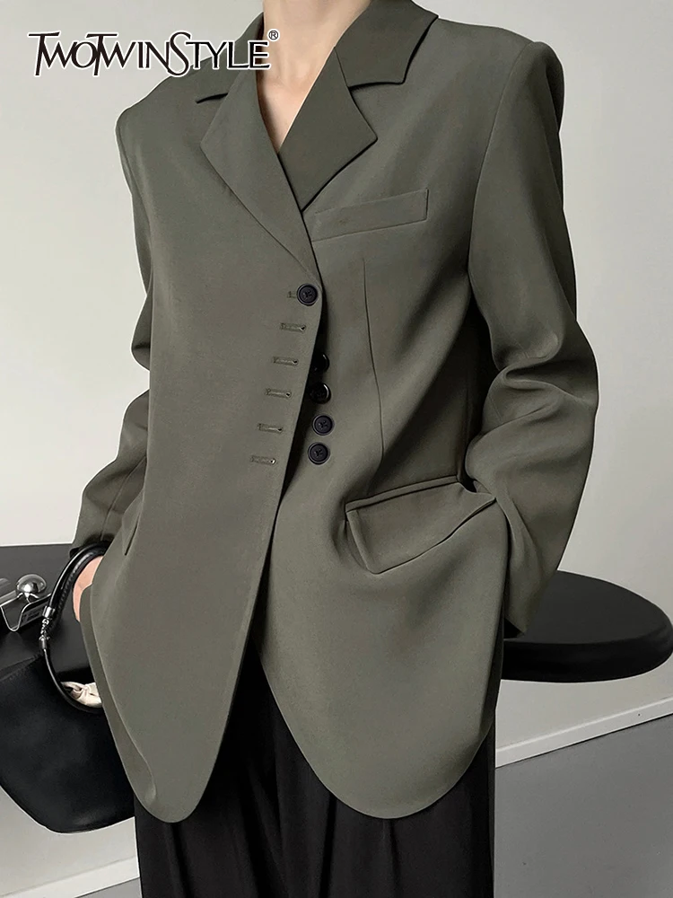 TWOTWINSTYLE Women Green Irregular Button Elegant Blazer New Lapel Long Sleeve Loose Fit Jacket Fashion Spring Autumn 2022 Style
TWOTWINSTYLE Women Green Irregular Button Elegant Blazer New Lapel Long Sleeve Loose Fit Jacket Fashion Spring Autumn 2022 Style