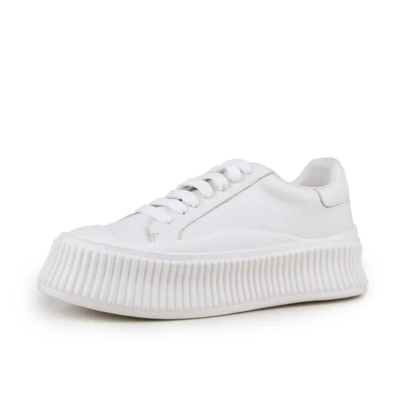 Quality Genuine Leather Luxury Brand Designer Women Small White Shoe Round Toe Thick Sole Elevated Classic Fashion Flatsole Shoe
Quality Genuine Leather Luxury Brand Designer Women Small White Shoe Round Toe Thick Sole Elevated Classic Fashion Flatsole Shoe