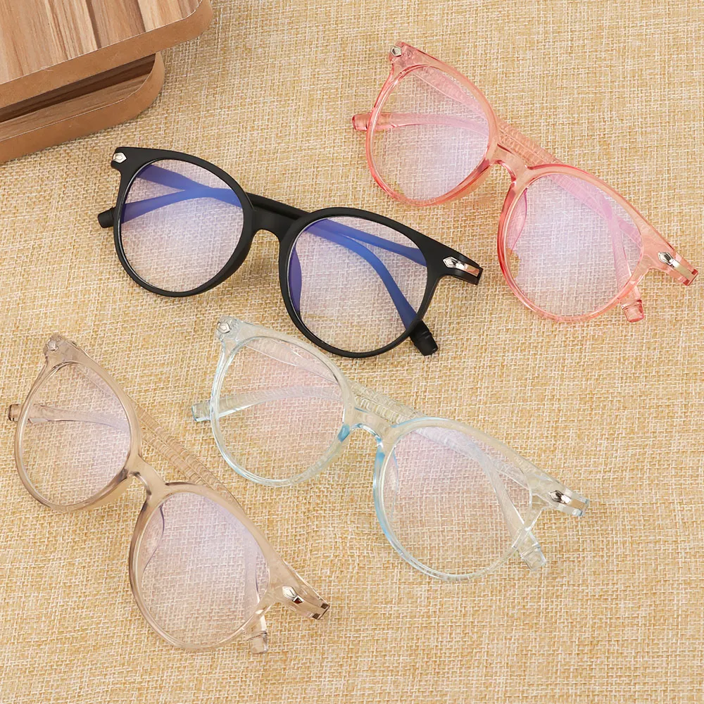Fashion Ultralight Women Men Anti Blue Rays Anti-fatigue Eyeglasses Portable Transparent Frame Optical Glasses Computer Glasses
Fashion Ultralight Women Men Anti Blue Rays Anti-fatigue Eyeglasses Portable Transparent Frame Optical Glasses Computer Glasses