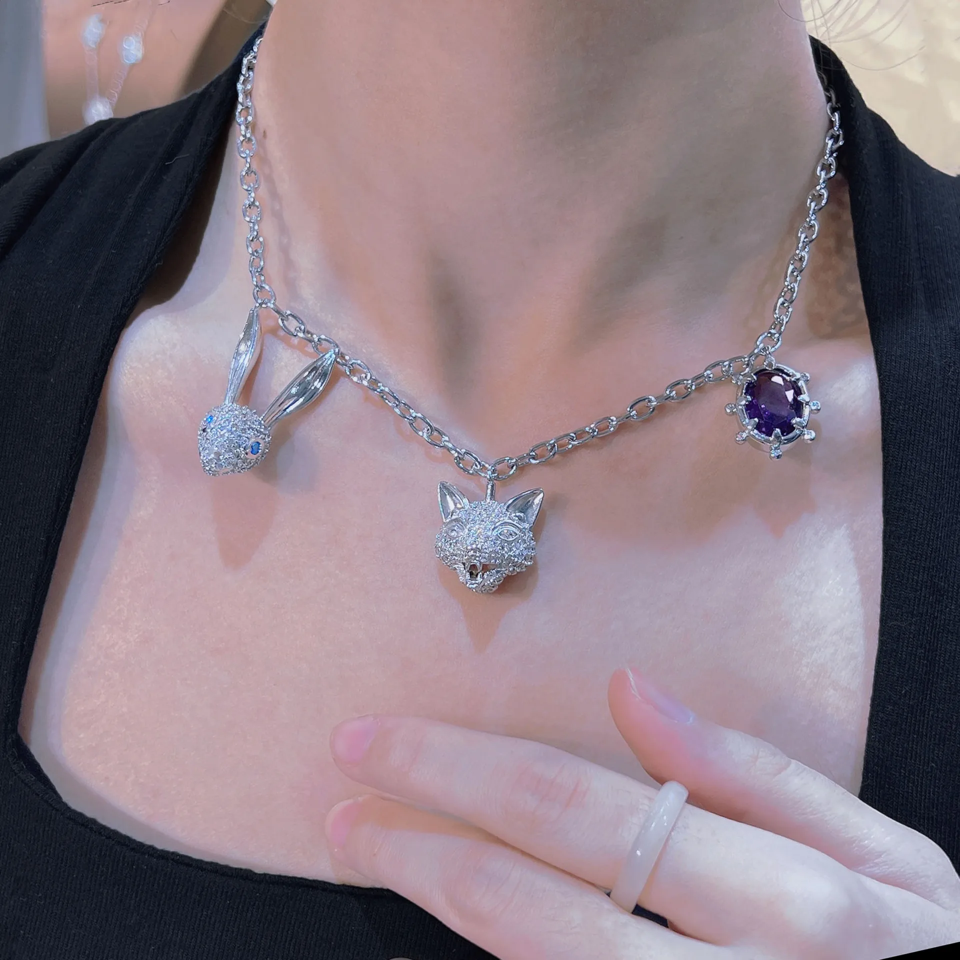 Foydjew Luxury Gothic Design Jewelry Darkness Sweet 2022 New Trend Rabbit and Fox Purple Zircon Chokers Necklaces For Girl
Foydjew Luxury Gothic Design Jewelry Darkness Sweet 2022 New Trend Rabbit and Fox Purple Zircon Chokers Necklaces For Girl
