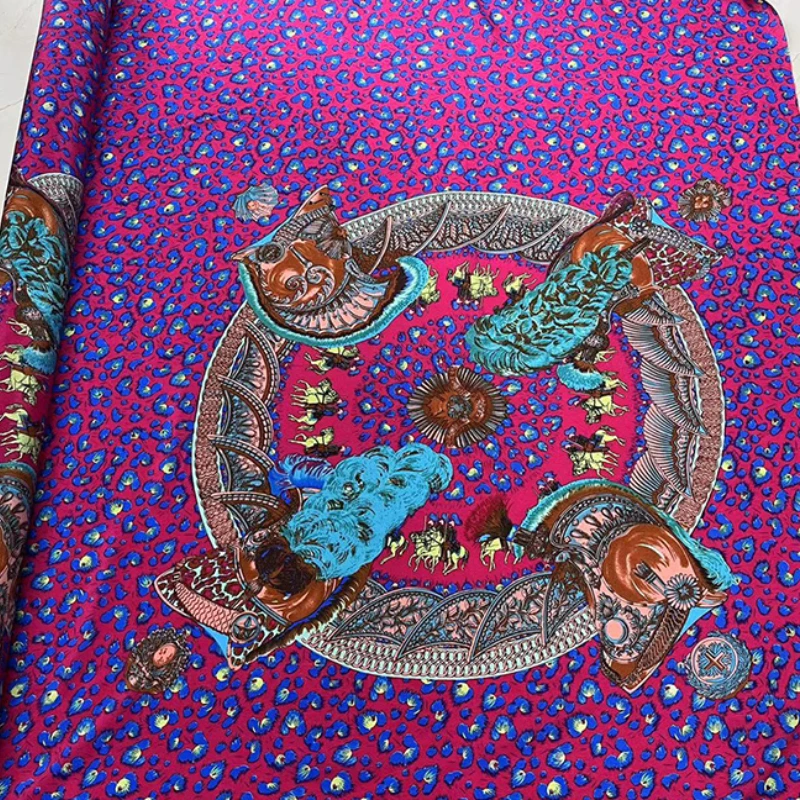 Silk Crepe Fabric Summer Print Silks Crepe De Chine Fashion Catwalk Clothing Scarf Dress Fabrics Drape Breathable Comfortable
Silk Crepe Fabric Summer Print Silks Crepe De Chine Fashion Catwalk Clothing Scarf Dress Fabrics Drape Breathable Comfortable