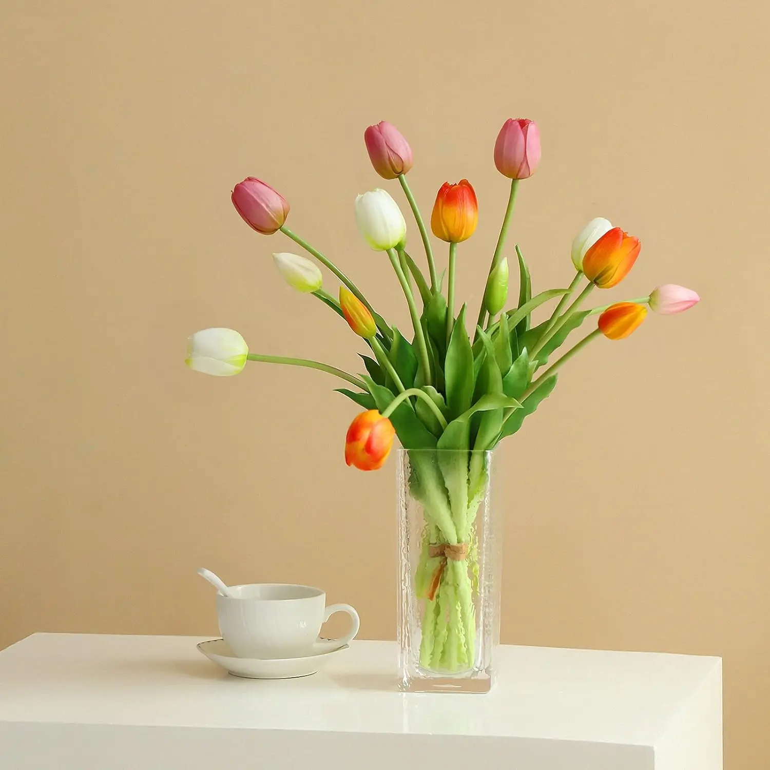 5pcs Artificial Tulips Flowers Real Touch Latex Bouquet Realistic Artificial Flowers for Wedding Party Office Home Kitchen Decor 
5pcs Artificial Tulips Flowers Real Touch Latex Bouquet Realistic Artificial Flowers for Wedding Party Office Home Kitchen Decor