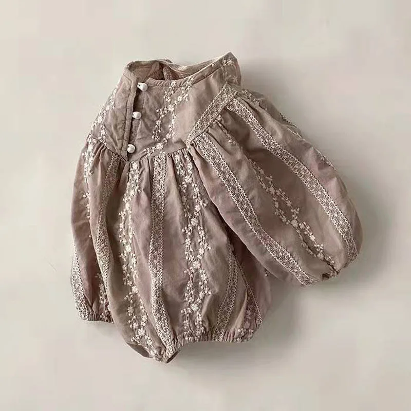 Spring Autumn Baby Girl New Bodysuit Princess Fashion Lace Flower Embroidery Jumpsuit For Infant Girl Long Sleeve Clothes 0-24 M
Spring Autumn Baby Girl New Bodysuit Princess Fashion Lace Flower Embroidery Jumpsuit For Infant Girl Long Sleeve Clothes 0-24 M
