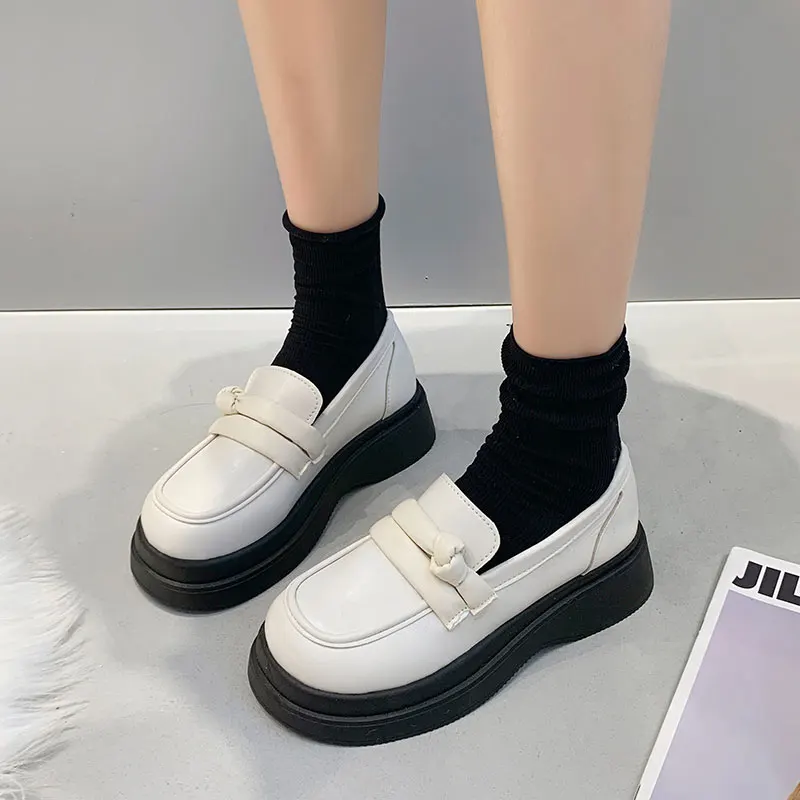 Cross Women's Shoes Casual Female Sneakers Flats British Style Loafers With Fur Autumn Clogs Platform All-Match Round Toe Oxford
Cross Women's Shoes Casual Female Sneakers Flats British Style Loafers With Fur Autumn Clogs Platform All-Match Round Toe Oxford