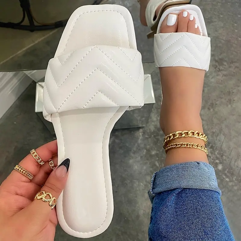 Soft Leather Woven Slippers Women Summer 2023 Flat Heels Beach Casual Slides Shoes Woman Outdoor Sandals Flip Flops Muter
Soft Leather Woven Slippers Women Summer 2023 Flat Heels Beach Casual Slides Shoes Woman Outdoor Sandals Flip Flops Muter
