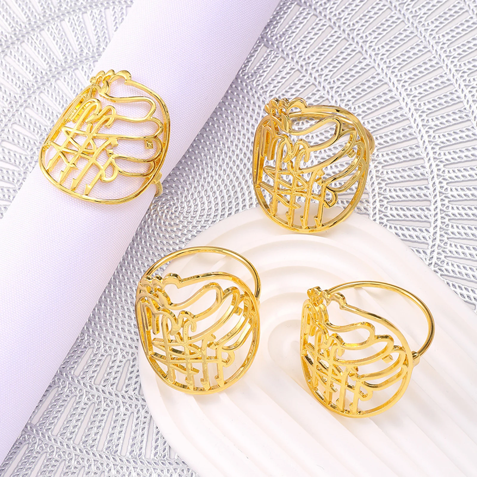 Креативное кольцо для салфеток из золотого сплава с ажурным дизайном
Креативное кольцо для салфеток из золотого сплава с ажурным дизайном