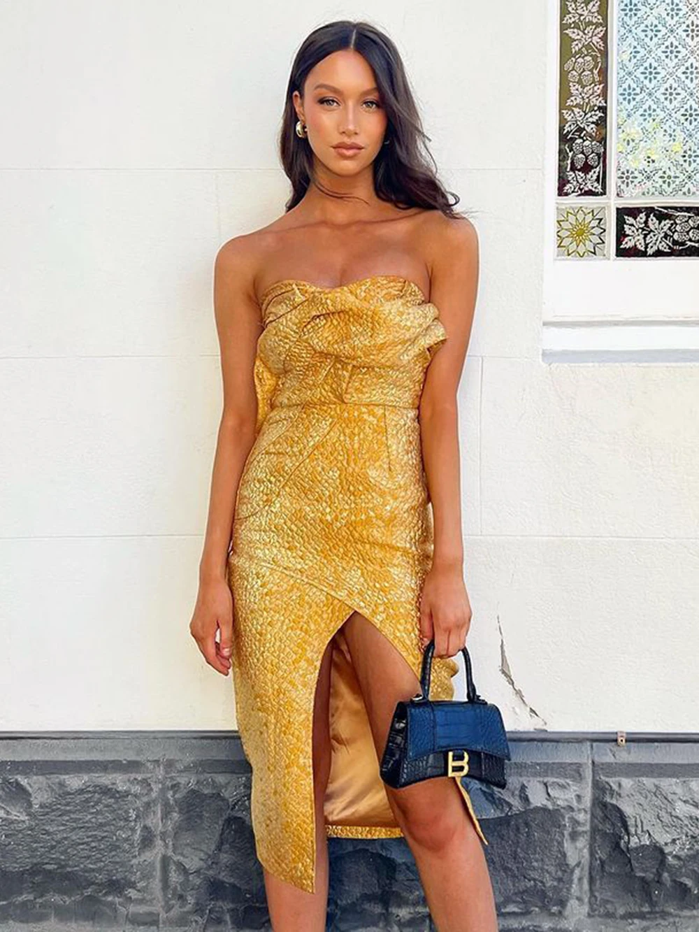 2022 New Summer Women's Sexy Gold Strapless Midi Dress Bandeau Bodycon Elegant Celebrity Club Party Dress
2022 New Summer Women's Sexy Gold Strapless Midi Dress Bandeau Bodycon Elegant Celebrity Club Party Dress