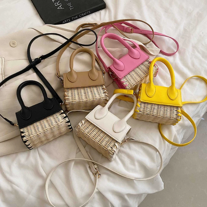 2022 Summer New Designer Natural Rattan Woven Leather Patchwork Handbag for Women Shoulder Diagonal Crossbody Square Bag Flap
2022 Summer New Designer Natural Rattan Woven Leather Patchwork Handbag for Women Shoulder Diagonal Crossbody Square Bag Flap