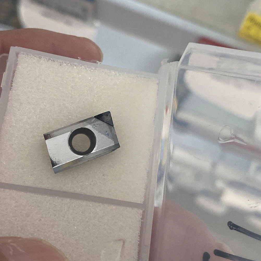 Materials Non-Metallic PCD Blade PCD Blade PCD Polycrystalline Precision Synthetic Tools APKT160404 CNC Diamond
Materials Non-Metallic PCD Blade PCD Blade PCD Polycrystalline Precision Synthetic Tools APKT160404 CNC Diamond