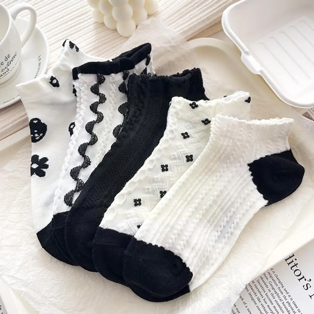 1 Pair Summer Thin Black And White Color Matching Socks Boat Breathable Lace Sock Cute Cotton Low Women Sock Socks J3n3 
1 Pair Summer Thin Black And White Color Matching Socks Boat Breathable Lace Sock Cute Cotton Low Women Sock Socks J3n3