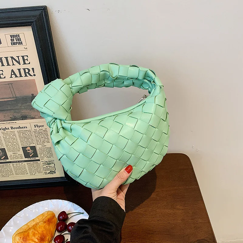 Корейская сумка, женская сумка, Новинка лета 2022, модные сумки, тканые ромбовидные сетчатые Портативные Простые сумки, сумка контрастных цве...
Корейская сумка, женская сумка, Новинка лета 2022, модные сумки, тканые ромбовидные сетчатые Портативные Простые сумки, сумка контрастных цве...