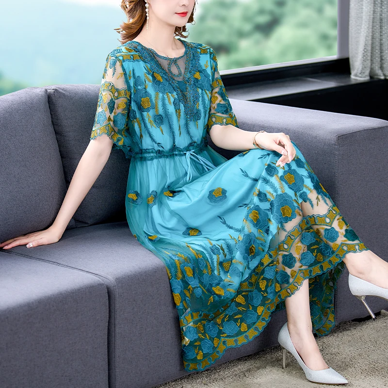 Ladies High Quality Blue Embroidered Natural Silk Midi Dress Summer Fashion Lightweight Loose Dress 2022 New Korean Style Elegan
Ladies High Quality Blue Embroidered Natural Silk Midi Dress Summer Fashion Lightweight Loose Dress 2022 New Korean Style Elegan