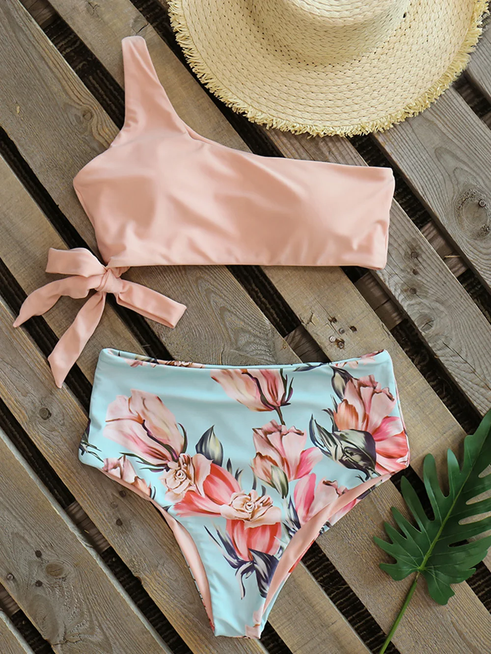 Sexy bikini women 2022 new one shoulder swimsuit high waist swimsuit bandage beach wear female bikini
Sexy bikini women 2022 new one shoulder swimsuit high waist swimsuit bandage beach wear female bikini