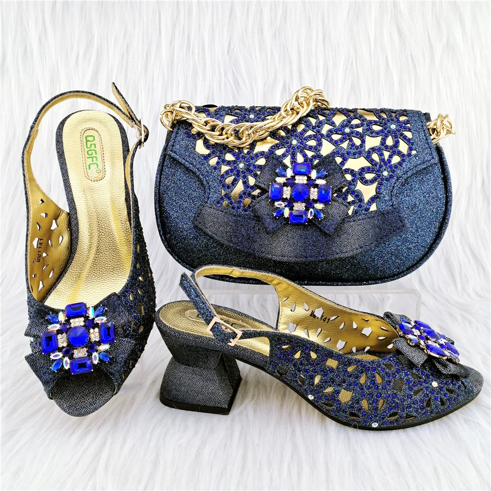 New Beautiful N.Blue Plaid Pattern With Metal Decorative Belt Waterproof Platform Ladies Sandals Shoes Bags Set
New Beautiful N.Blue Plaid Pattern With Metal Decorative Belt Waterproof Platform Ladies Sandals Shoes Bags Set