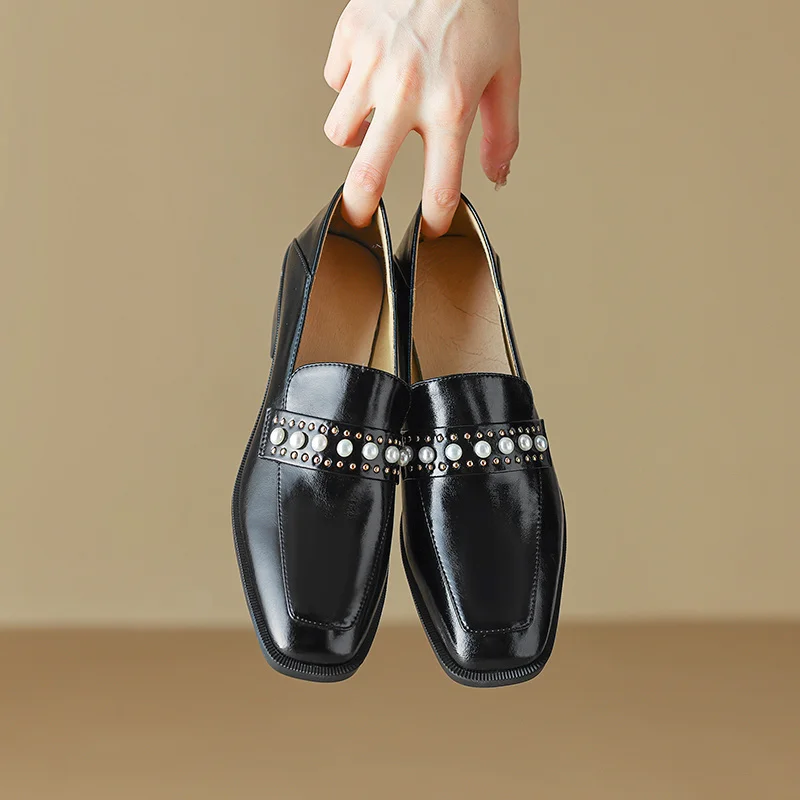 Женские туфли из натуральной кожи, лоферы из воловьей и овечьей кожи с квадратным носком, с жемчужными заклепками, на толстом каблуке 22-25 см, ...
Женские туфли из натуральной кожи, лоферы из воловьей и овечьей кожи с квадратным носком, с жемчужными заклепками, на толстом каблуке 22-25 см, ...