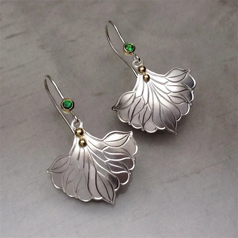 

Vintage Simple Metal Hand Carved Pattern Plant Lotus Hook Drop Earrings For Women Jewelry Inlaid Crystal Statement Dangle Earing