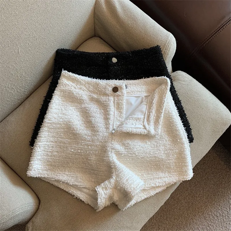 

Autumn Winter High Waist Wool Tweed Shorts Bottoms Casual Wide Legs Pantalones Female Black White New 2022 Mujer Korean I862