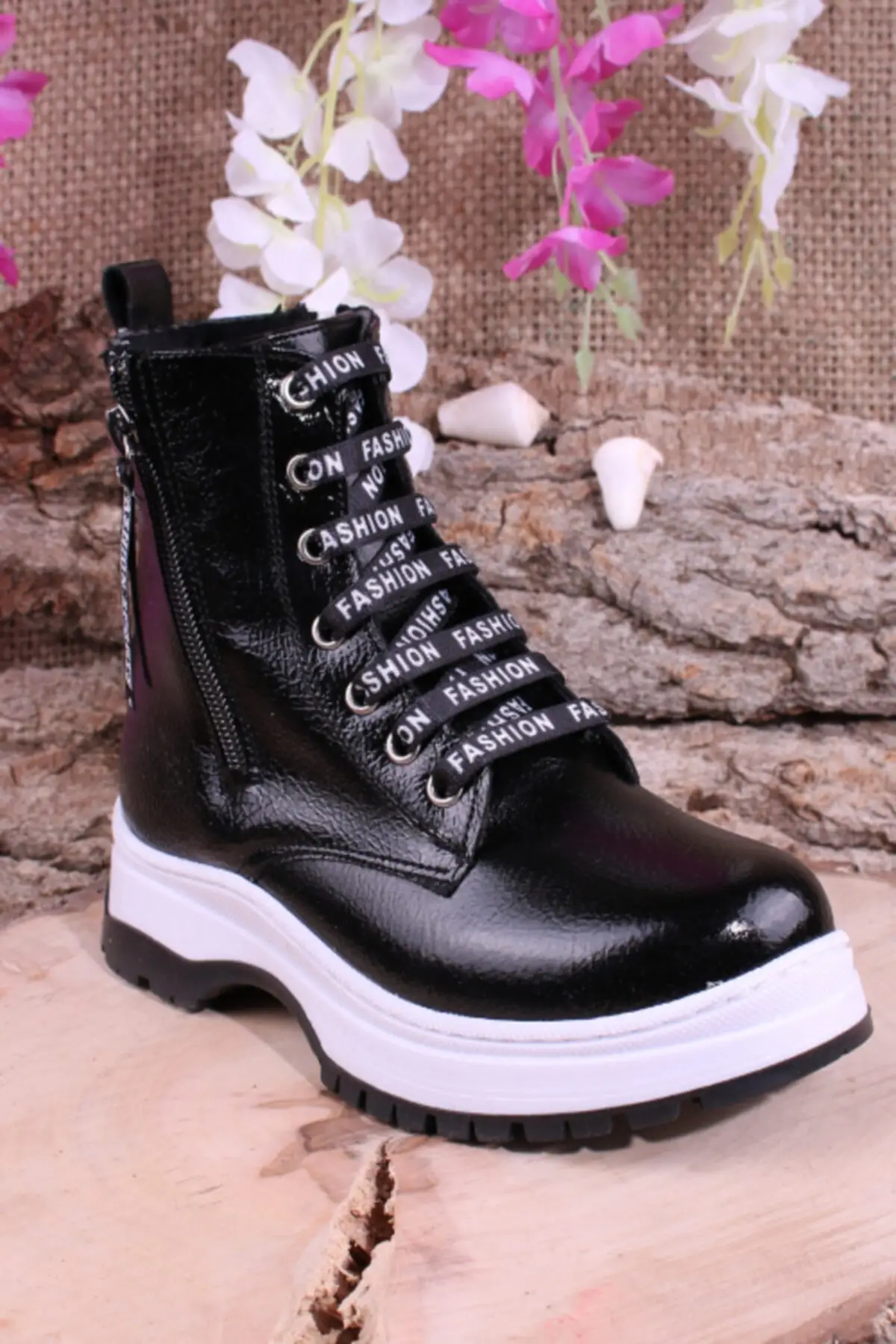 Hot Selling Kids Orthopedic Thai Young Girls Hair Fur Boots Black Pattern 2021 New Arrival Kids Boys Girls Cute Casual shoes
Hot Selling Kids Orthopedic Thai Young Girls Hair Fur Boots Black Pattern 2021 New Arrival Kids Boys Girls Cute Casual shoes