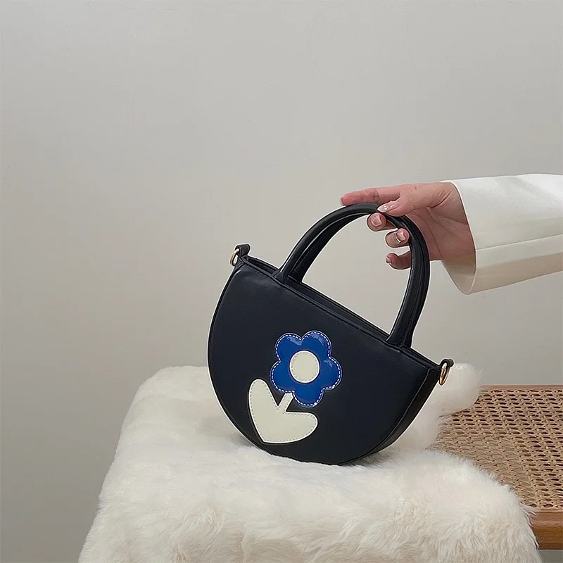 Japanese and Korean soft side Blue semicircle flower bag women's 2022 spring summer new fashion high-grade Diagonal package AH5
Japanese and Korean soft side Blue semicircle flower bag women's 2022 spring summer new fashion high-grade Diagonal package AH5
