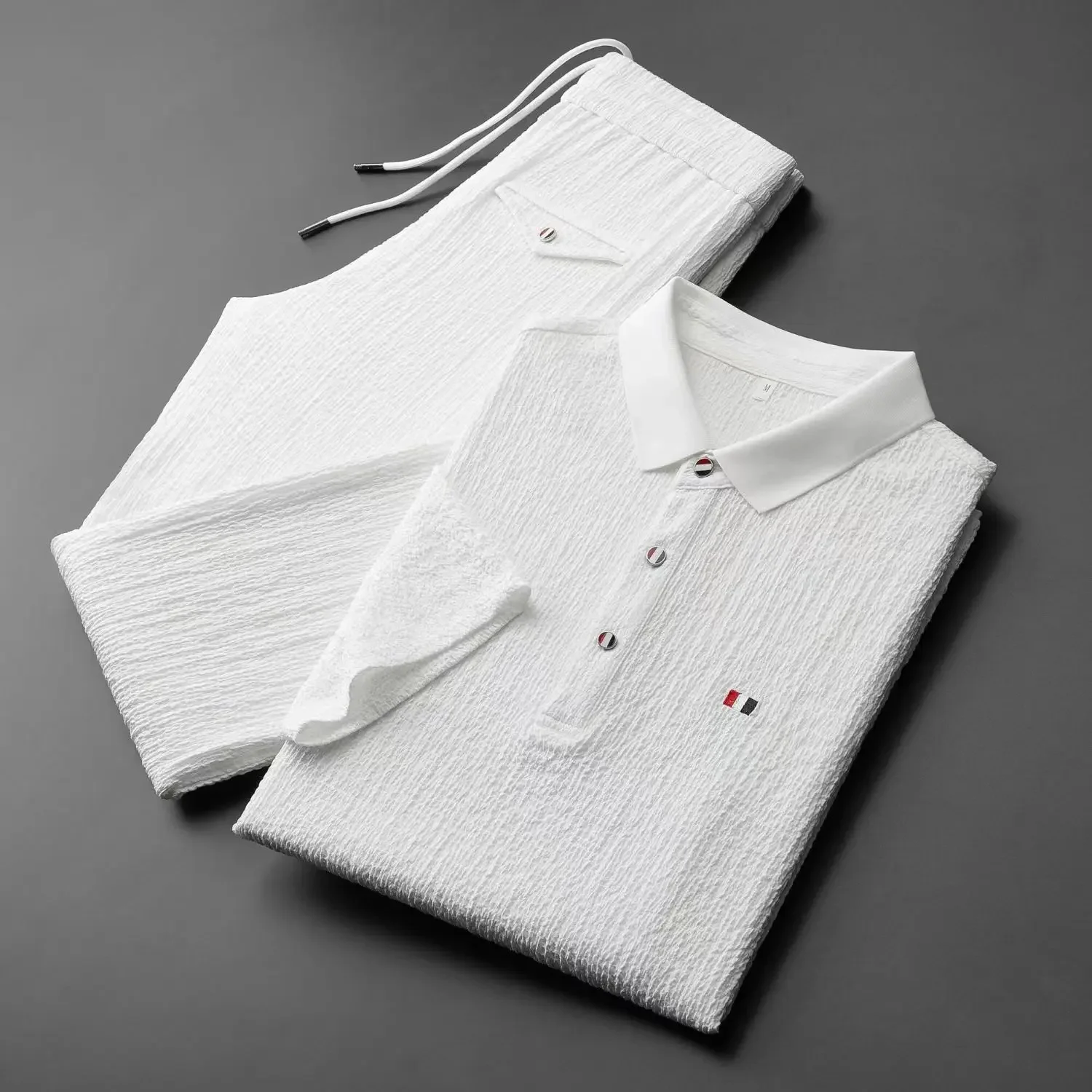 2023 Summer New Classic Fashion Solid Color Short Sleeve Two-Piece Set Men's Casual Loose High-Quality Sports Suit
2023 Summer New Classic Fashion Solid Color Short Sleeve Two-Piece Set Men's Casual Loose High-Quality Sports Suit