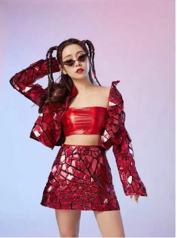 Женский костюм для выступлений на сцене, вечернее платье фиолетового, синего, серебристого, красного цвета с блестками
Женский костюм для выступлений на сцене, вечернее платье фиолетового, синего, серебристого, красного цвета с блестками