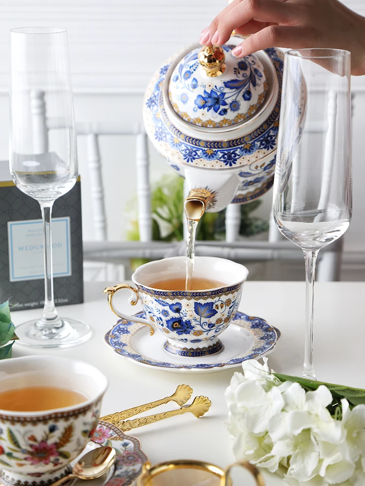 European bone china tea set coffee set American coffee cup set British family best friend afternoon Camellia cup plate
European bone china tea set coffee set American coffee cup set British family best friend afternoon Camellia cup plate