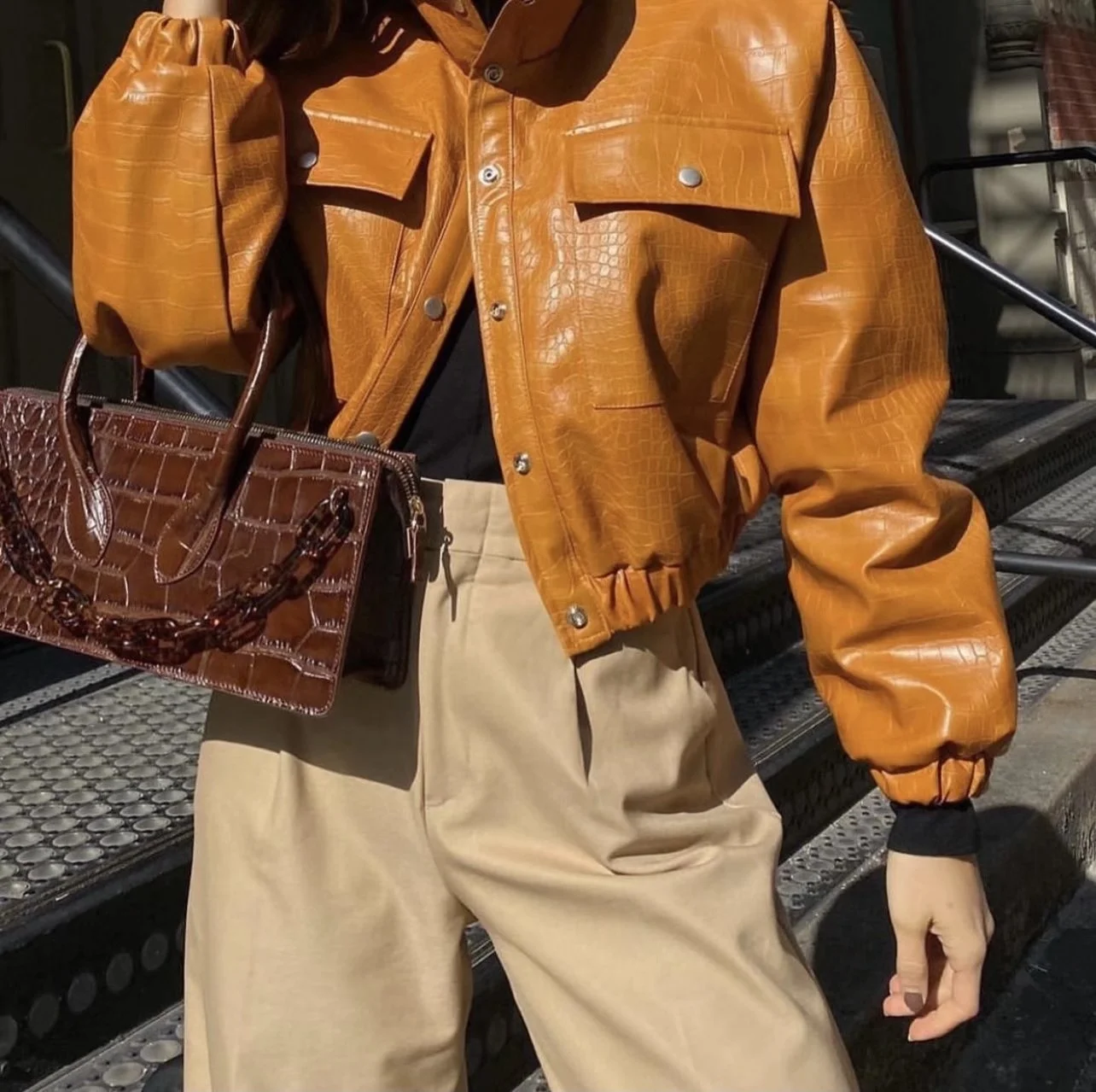 Loose Leather Clothes Women's Cotton Short Waist Jacket Autumn And Winter Hot Motorcycle Jacket Autumn Winter 2022
Loose Leather Clothes Women's Cotton Short Waist Jacket Autumn And Winter Hot Motorcycle Jacket Autumn Winter 2022