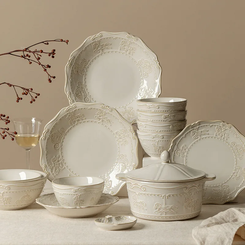 

Керамическая тарелка в стиле ретро, набор столовых приборов, миска для риса, миска для лапши, посуда с тиснением, карусель, столовая посуда, бинауральная миска для супа с крышкой