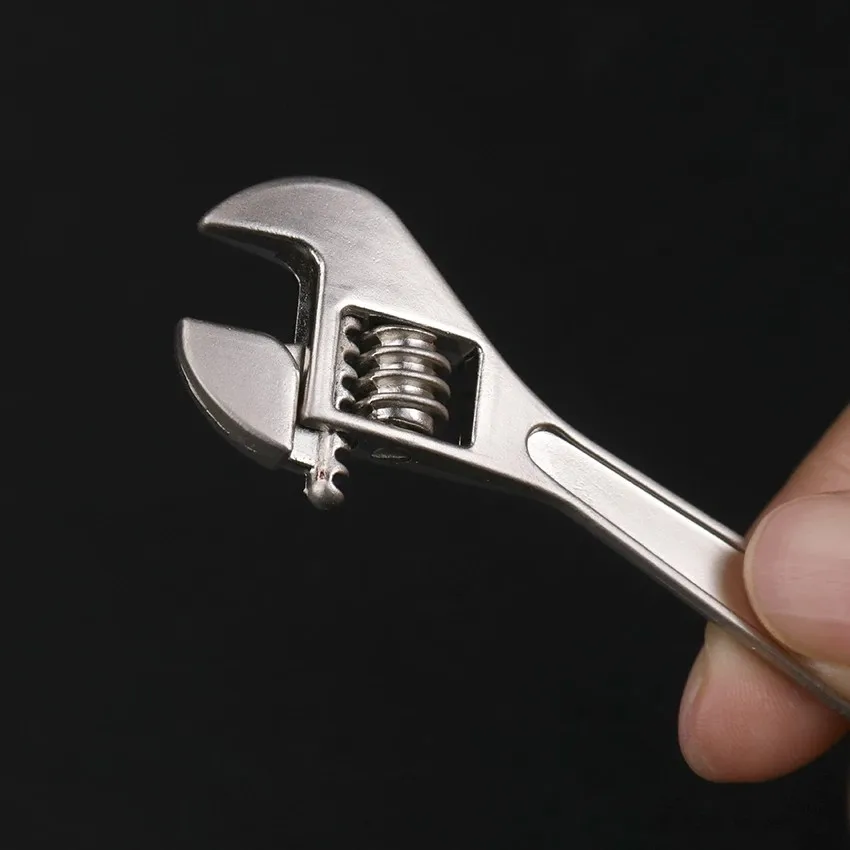 High Quality New Wrench Fine Workmanship Hand Tool Adjustable Adjustable Wrench Attractive Appearance Mini Wrench
High Quality New Wrench Fine Workmanship Hand Tool Adjustable Adjustable Wrench Attractive Appearance Mini Wrench