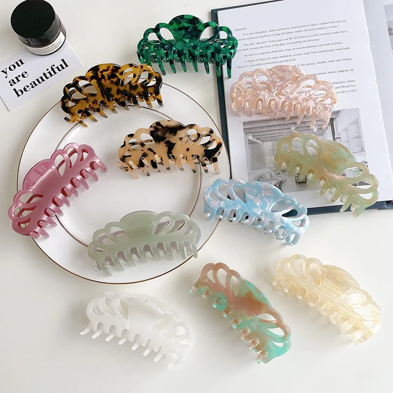 New Acetate Hair Claws Crab Clamps Charm Claw Clips Women Girls Simple Hair Clips Temperament Hollow Headwear Hair Styling Tool
New Acetate Hair Claws Crab Clamps Charm Claw Clips Women Girls Simple Hair Clips Temperament Hollow Headwear Hair Styling Tool