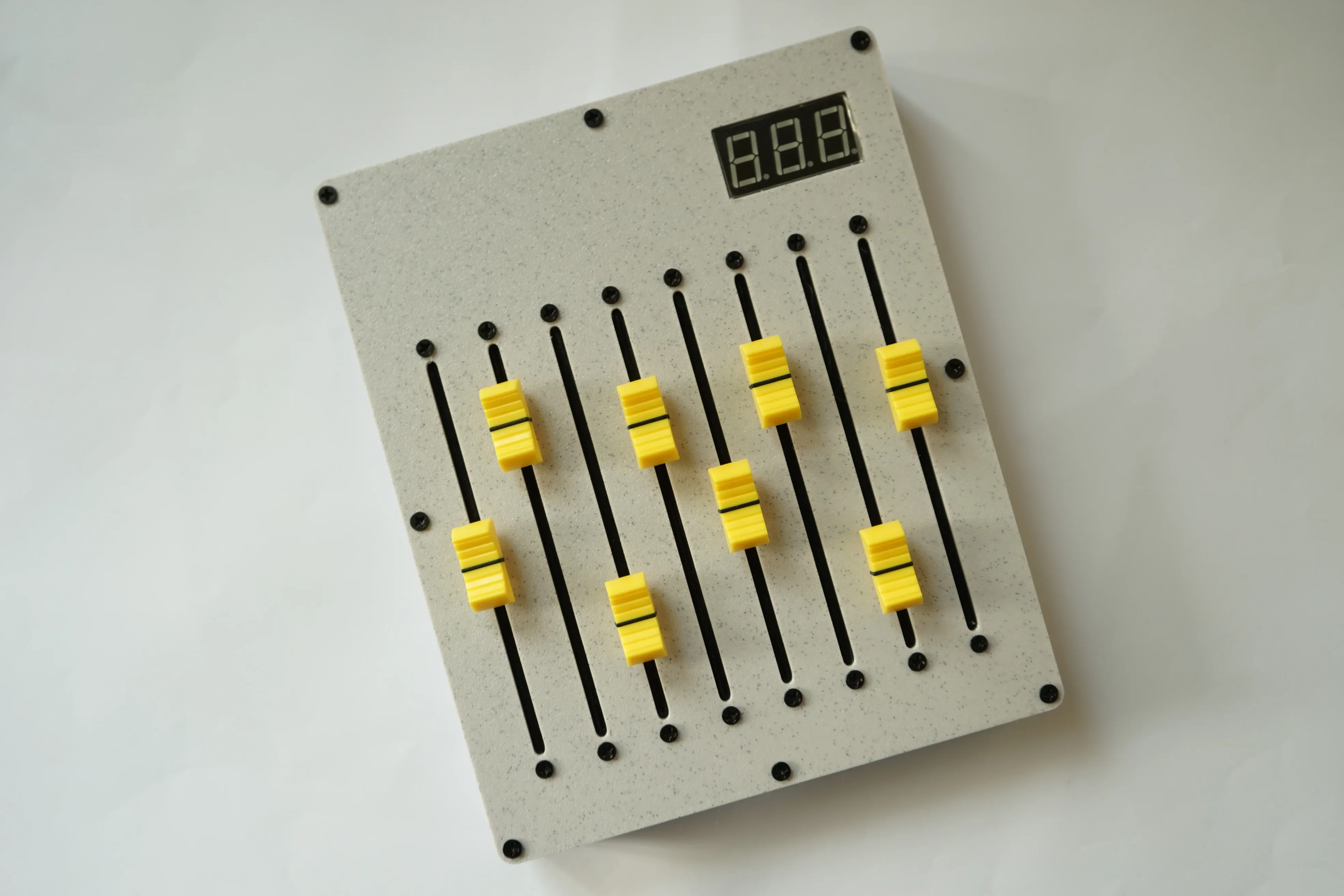 MIDI контроллер DIY Supplies
MIDI контроллер DIY Supplies