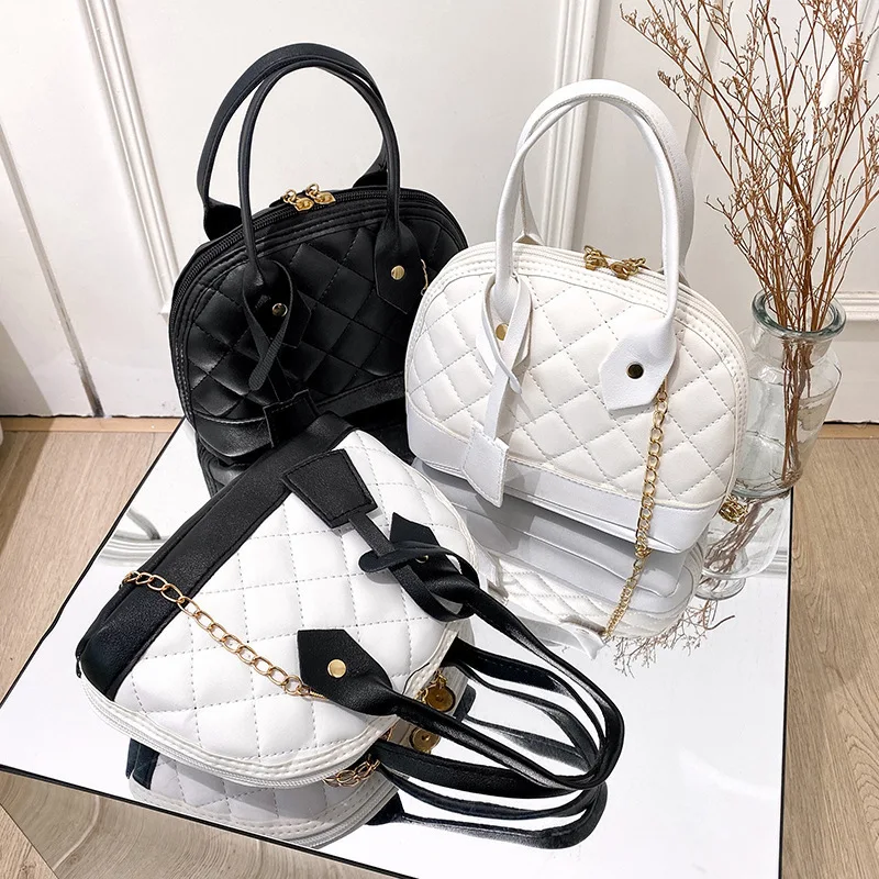 Women black white Shoulder Bag Embroidered Lingge Shell Bag Handbag Fashion Messenger Bag Single Strap Crossbody Handbag
Women black white Shoulder Bag Embroidered Lingge Shell Bag Handbag Fashion Messenger Bag Single Strap Crossbody Handbag