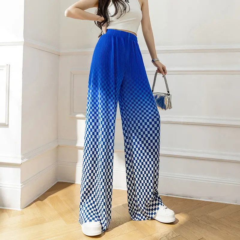 Women 2022 Summer New Gradient Ice Silk Wide-leg Pants Female Large Size Loose Plaid Trousers Ladies Long Straight Pants P160
Women 2022 Summer New Gradient Ice Silk Wide-leg Pants Female Large Size Loose Plaid Trousers Ladies Long Straight Pants P160
