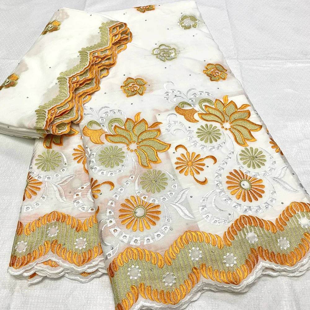 African Swiss Voile Lace French Lace Fabric With Stones Dubai Fabric Nigerian Cotton Alce Material Hot Sale 5+2 Yard/set
African Swiss Voile Lace French Lace Fabric With Stones Dubai Fabric Nigerian Cotton Alce Material Hot Sale 5+2 Yard/set