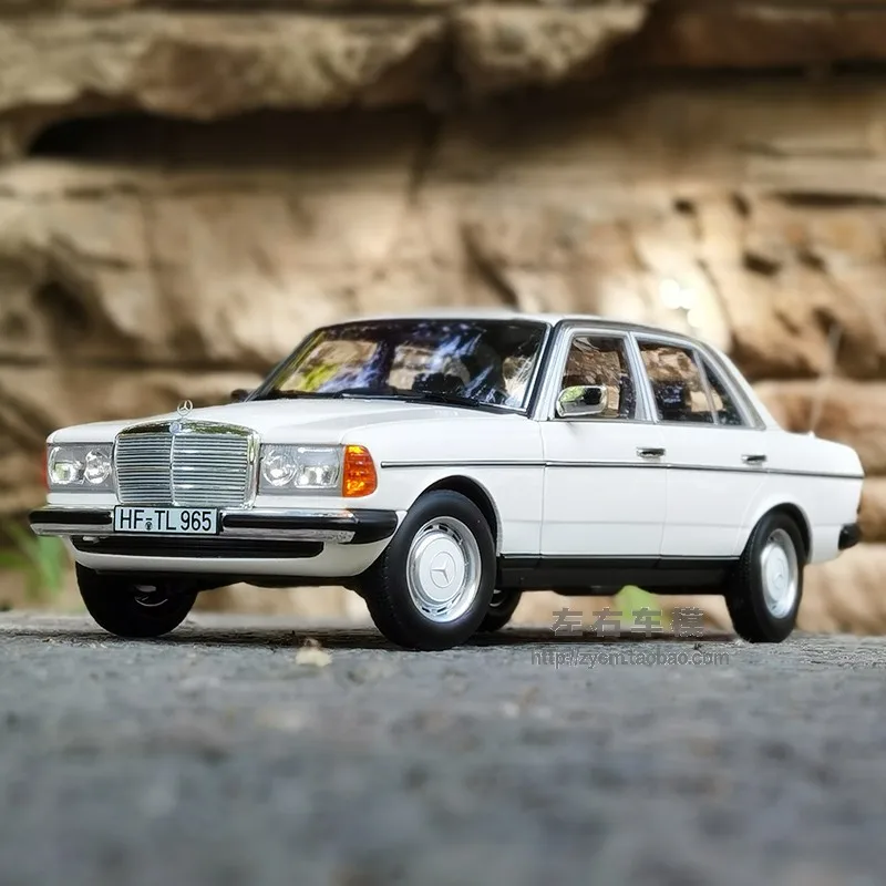 NOREV 1:1 1982 Benz 200 Коллекционная модель, металлическая литая модель, игрушка в подарок
NOREV 1:1 1982 Benz 200 Коллекционная модель, металлическая литая модель, игрушка в подарок