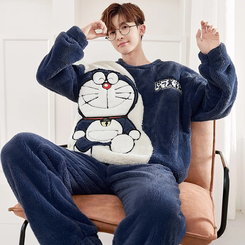 Зимние мужские пижамные комплекты в стиле аниме Doraemon, утепленная мягкая теплая одежда для сна, Повседневная Пижама, одежда для отдыха, коралловый бархат, домашняя одежда унисекс
Зимние мужские пижамные комплекты в стиле аниме Doraemon, утепленная мягкая теплая одежда для сна, Повседневная Пижама, одежда для отдыха, коралловый бархат, домашняя одежда унисекс