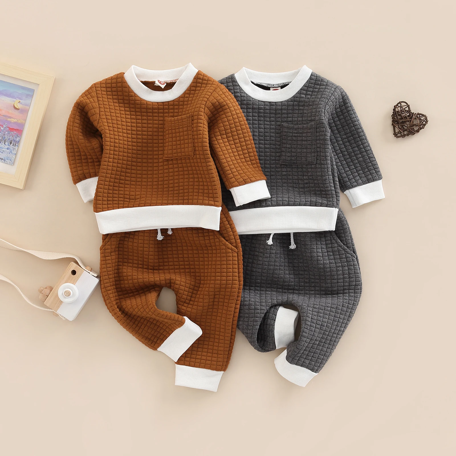 Newborn Baby Spring Clothes 2Pcs Set Plaid Jacquard Contrast Long Sleeve Crew Neck Sweatshirt + Long Pants Set
Newborn Baby Spring Clothes 2Pcs Set Plaid Jacquard Contrast Long Sleeve Crew Neck Sweatshirt + Long Pants Set