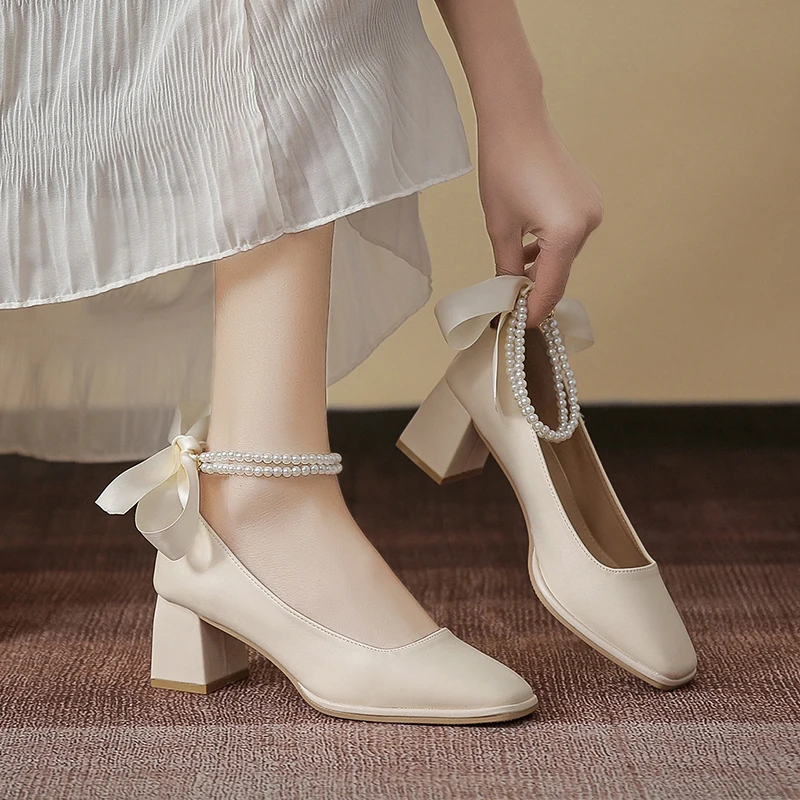 Туфли-лодочки женские на шнуровке, с квадратным носком, 3 см
Туфли-лодочки женские на шнуровке, с квадратным носком, 3 см