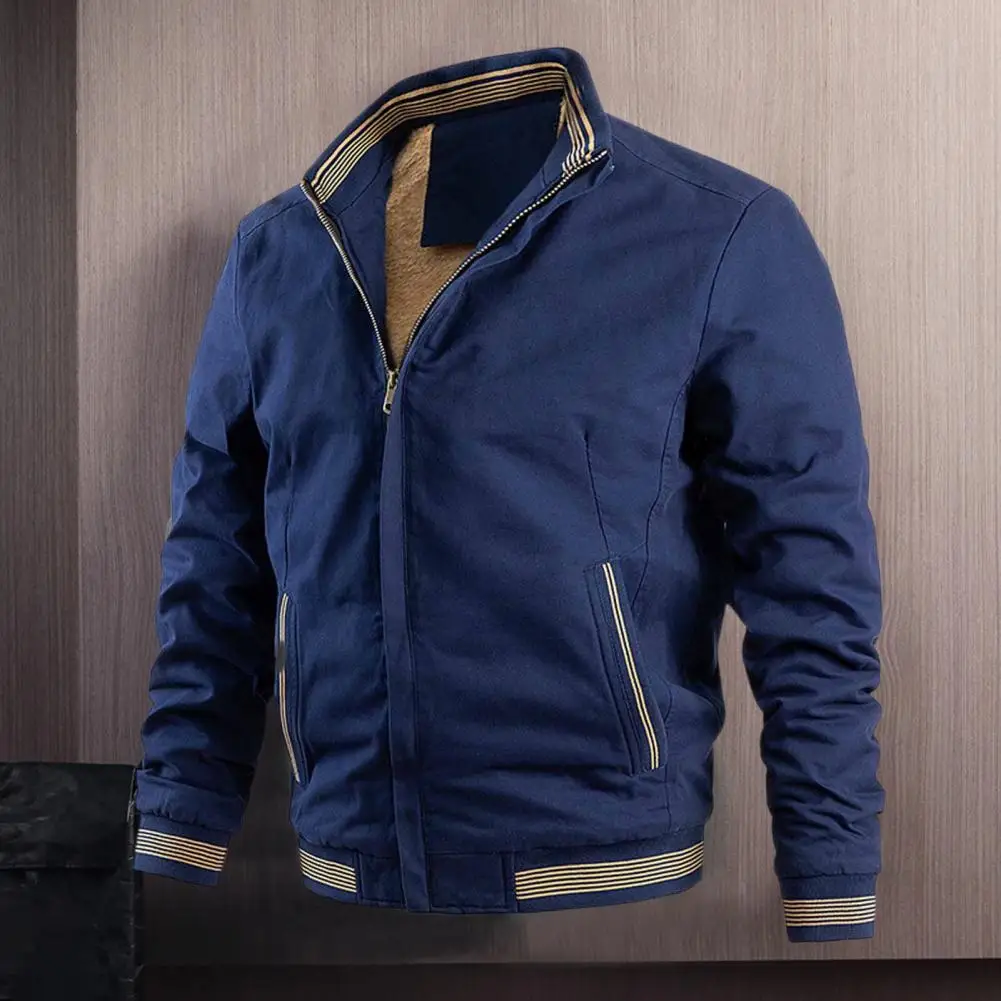 Autumn Winter Men Coat Long Sleeves Thicken Stand Collar Long Sleeves Plush Lining Zipper Pocket Jacket Male Streetwear
Autumn Winter Men Coat Long Sleeves Thicken Stand Collar Long Sleeves Plush Lining Zipper Pocket Jacket Male Streetwear