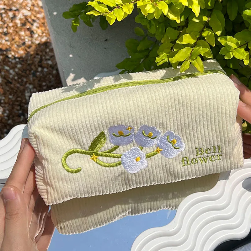Pen Bag Japanese Girls Wallet High Value Pencil Stationery Bag Hand Held Embroidery Large Capacity Makeup Student Pencil Case
Pen Bag Japanese Girls Wallet High Value Pencil Stationery Bag Hand Held Embroidery Large Capacity Makeup Student Pencil Case
