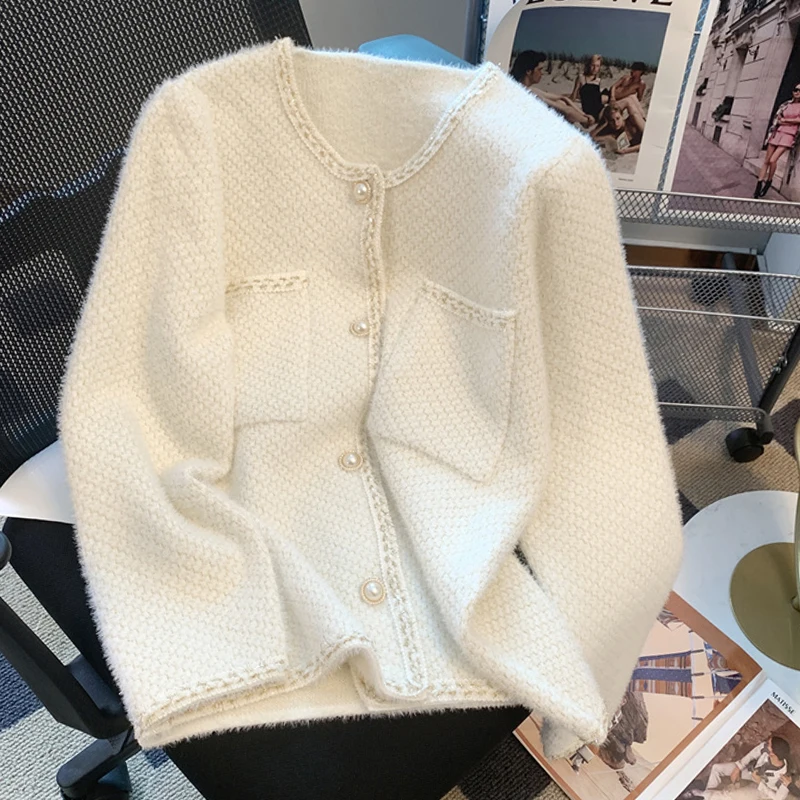 Round Neck Single-Breasted French Fashion Knitted Women'S Autumn New Comfortable Long-Sleeved Solid Color Cardigan Sweater
Round Neck Single-Breasted French Fashion Knitted Women'S Autumn New Comfortable Long-Sleeved Solid Color Cardigan Sweater