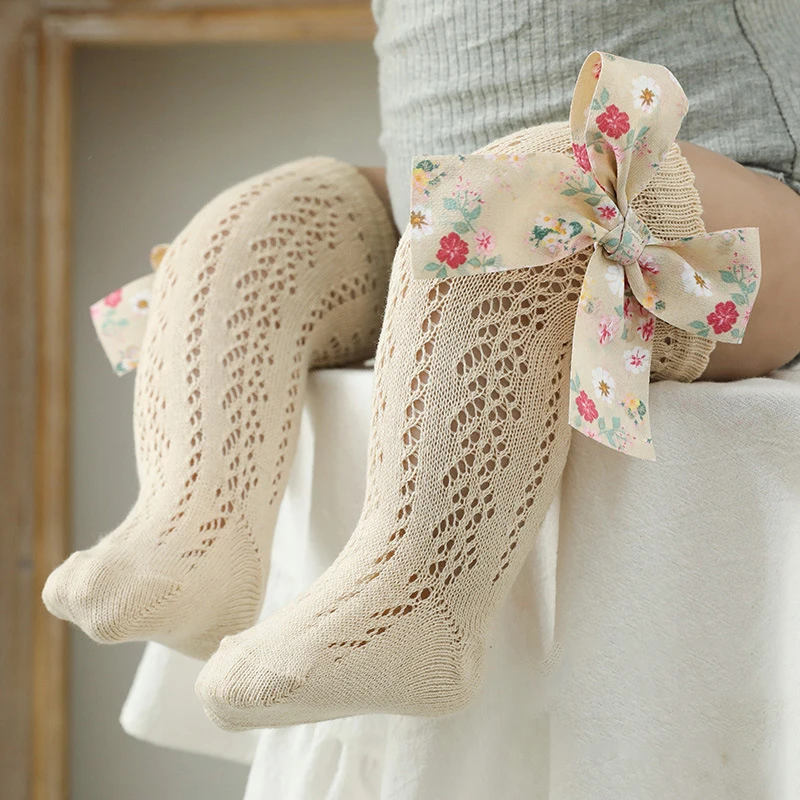 Baby Girls Long Socks Floral Bowknot Hollow Stocking for Spring and Autumn Cute Lovely Children Sock 
Baby Girls Long Socks Floral Bowknot Hollow Stocking for Spring and Autumn Cute Lovely Children Sock