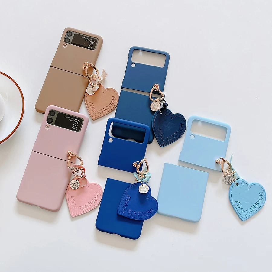 Candy Color Love Heart Pendant Phone Case For Samsung Galaxy Z Flip 3 5G Plain Color Protective Cover For Samsung ZFlip 3 Flip3
Candy Color Love Heart Pendant Phone Case For Samsung Galaxy Z Flip 3 5G Plain Color Protective Cover For Samsung ZFlip 3 Flip3