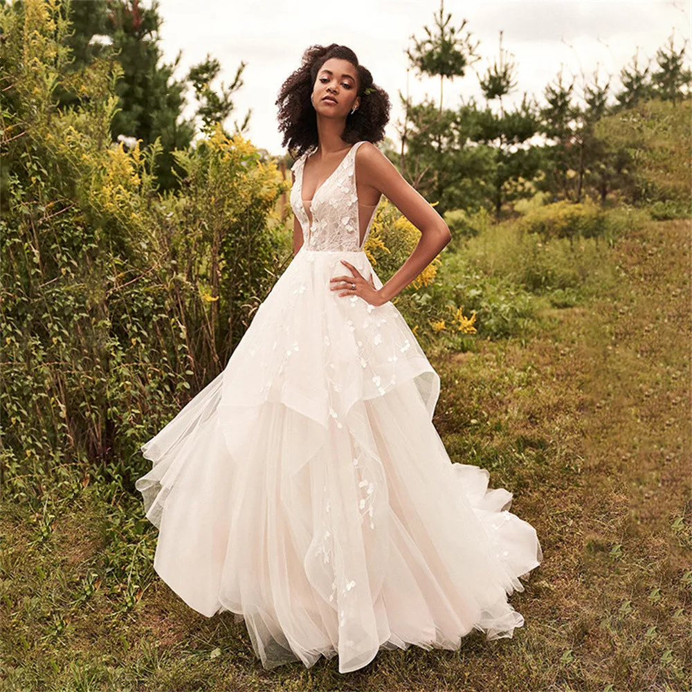 Charming Boho Wedding Dress A-line V-neck Backless Appliques Tea-length Bridal Gowns For Women Custom Made Vestidos De Noiva
Charming Boho Wedding Dress A-line V-neck Backless Appliques Tea-length Bridal Gowns For Women Custom Made Vestidos De Noiva