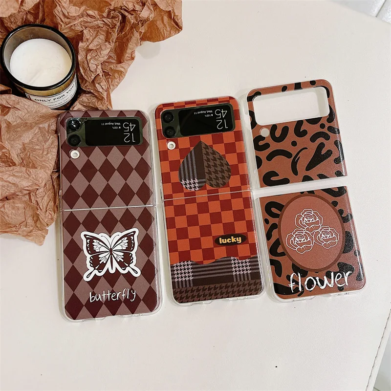 Leopard Butterfly Heart Plaid Phone Case for Samsung Galaxy Z Flip 3 5G PC Back Cover for ZFlip3 Protective Hard Case Shell
Leopard Butterfly Heart Plaid Phone Case for Samsung Galaxy Z Flip 3 5G PC Back Cover for ZFlip3 Protective Hard Case Shell