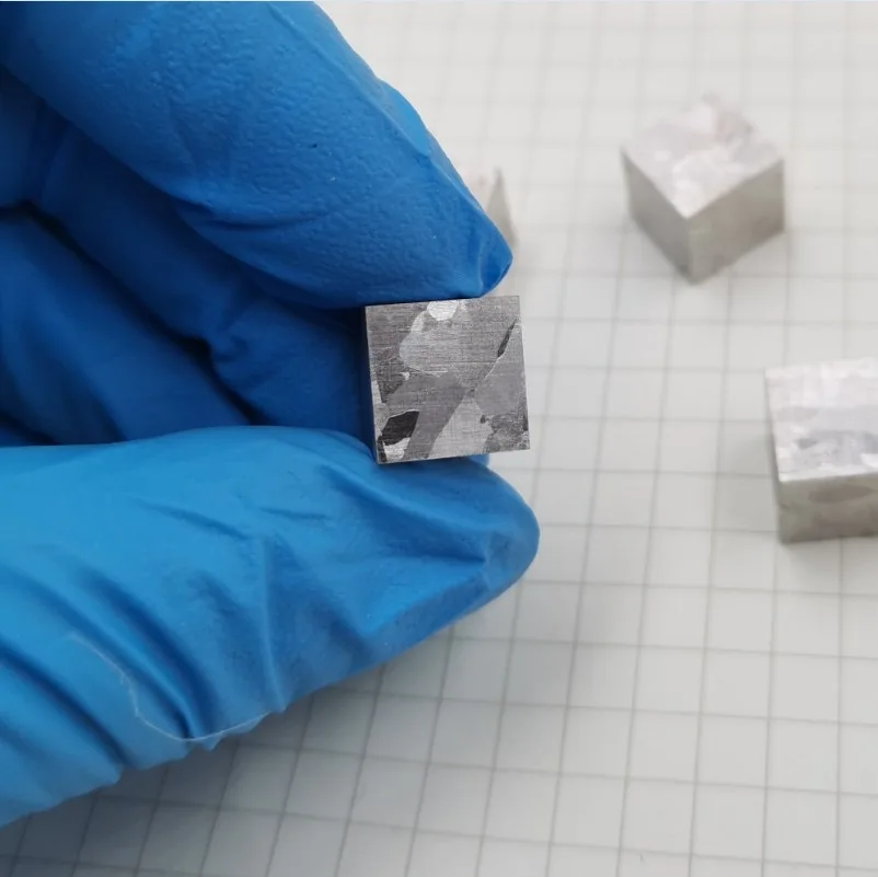 99.96% High Purity Metallographic Cobalt Cube 10mm Metal Co Element Collection
99.96% High Purity Metallographic Cobalt Cube 10mm Metal Co Element Collection