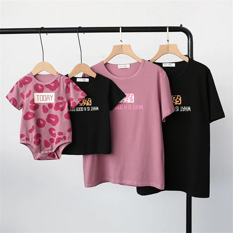 2022 Summer Family t-Shirts Family Look Mom Dad And Son Daughter Top Infants Bodysuit Parent-Child Matching Fashion Clothes Tee
2022 Summer Family t-Shirts Family Look Mom Dad And Son Daughter Top Infants Bodysuit Parent-Child Matching Fashion Clothes Tee