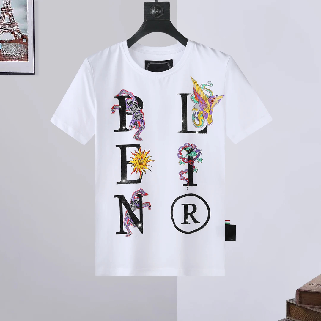 2022 summer new short sleeved men's clothing pure cotton skull letter small icon print diamond inlaid top T-shirt fashion trend
2022 summer new short sleeved men's clothing pure cotton skull letter small icon print diamond inlaid top T-shirt fashion trend
