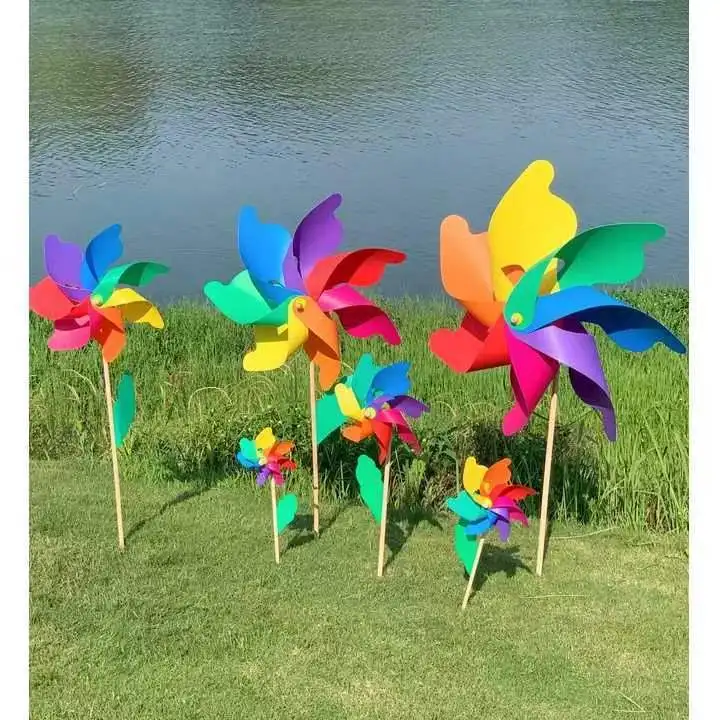 Деревянная цветная ветряная мельница
Деревянная цветная ветряная мельница