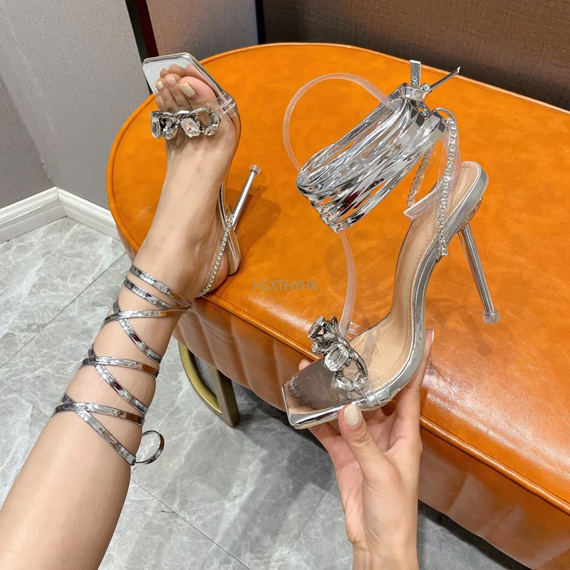 New European Station Summer New Fashion Show Square Head Metal Chain Decoration Sexy High Heel 11CM Women Sandals Large Size 42
New European Station Summer New Fashion Show Square Head Metal Chain Decoration Sexy High Heel 11CM Women Sandals Large Size 42